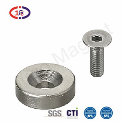 Countersunk hole magnet